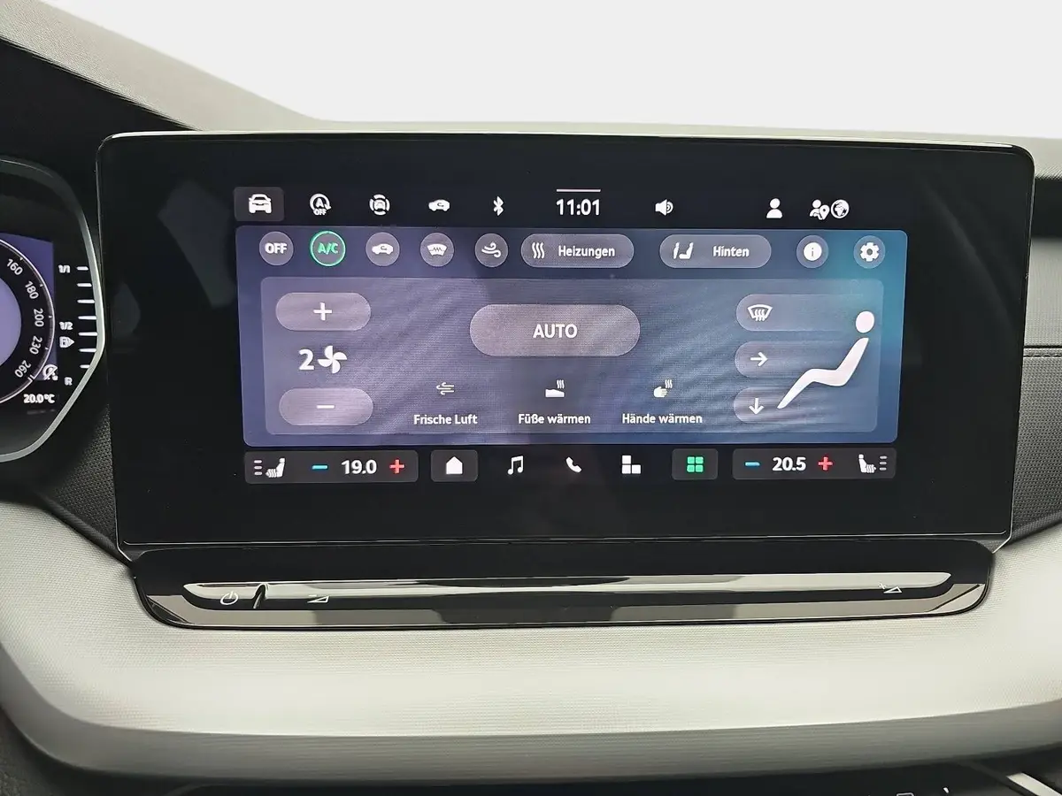 SKODA OCTAVIA COMBI 1.5 TSI DSG SELECTION LED AUDIO WINTER EL.HECKKL. 