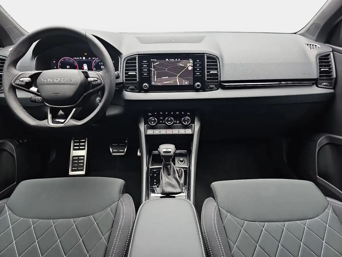 SKODA KAROQ 1.5 TSI DSG SPORTLINE NAVI LED-MATRIX PANO WINTER 