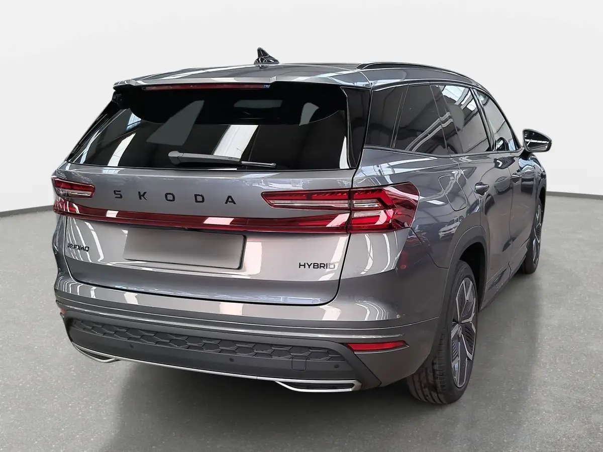 SKODA KODIAQ 1.5 TSI DSG SPORTLINE NAVI LED ACC PANO WINTER AHK