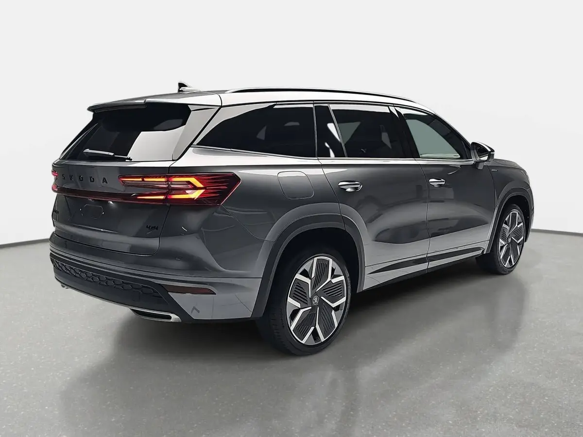 SKODA KODIAQ 2.0 TSI DSG SPORTLINE 4X4 NAVI LED AHK