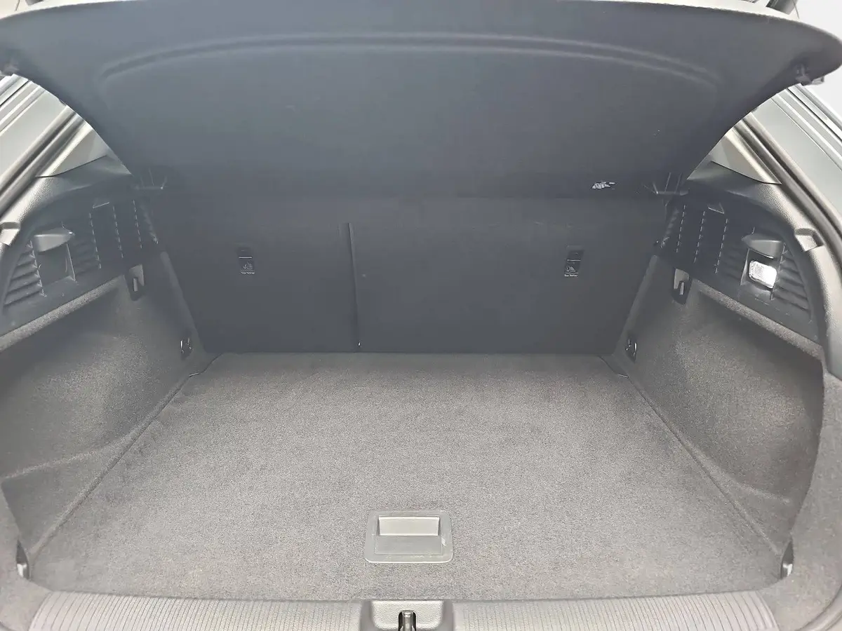 AUDI Q2 30 TFSI NAVI LED EL.HECKKLAPPE LM16