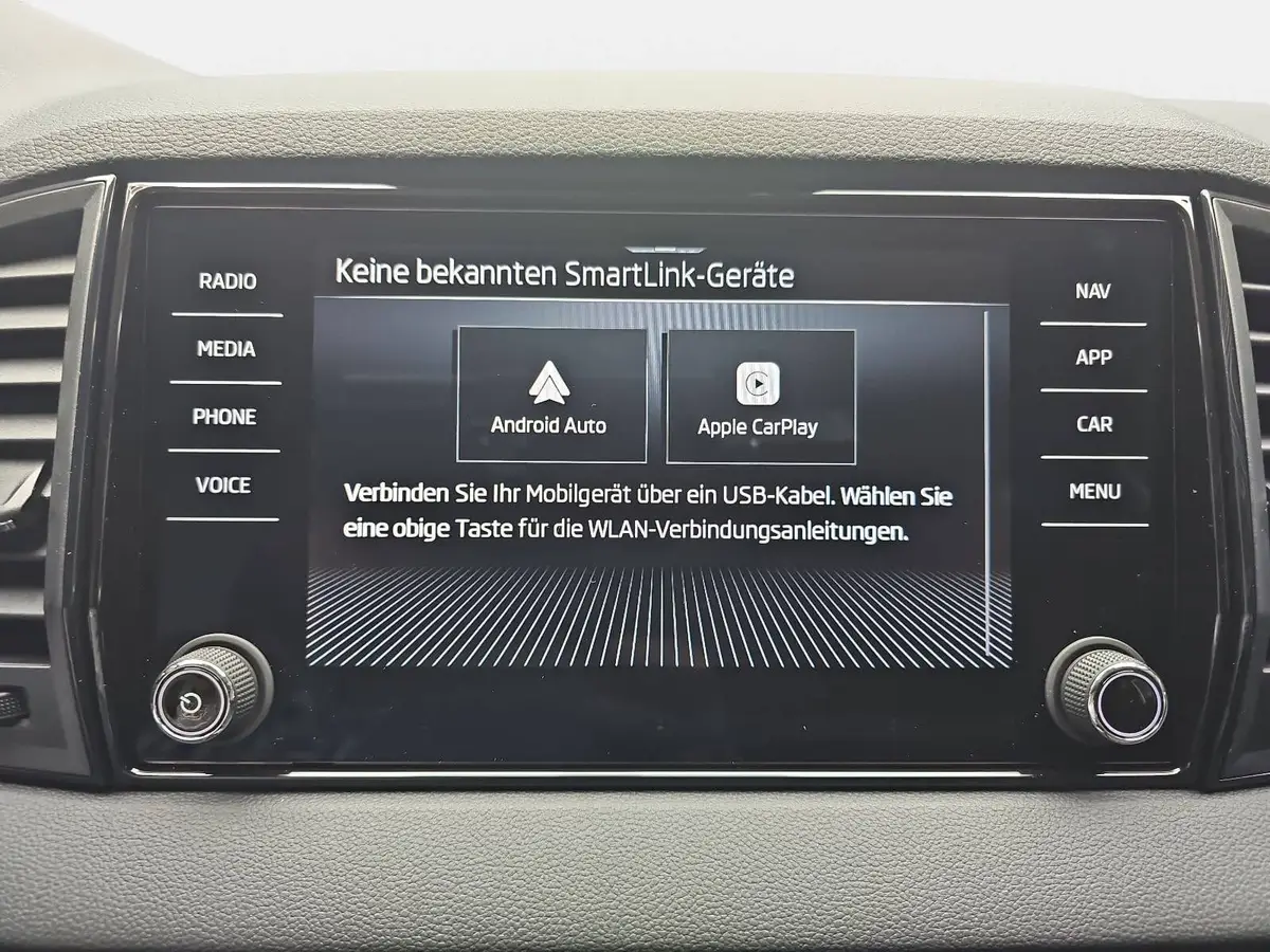 SKODA KAROQ 1.5 TSI DSG FAMILY LED KAMERA LM17