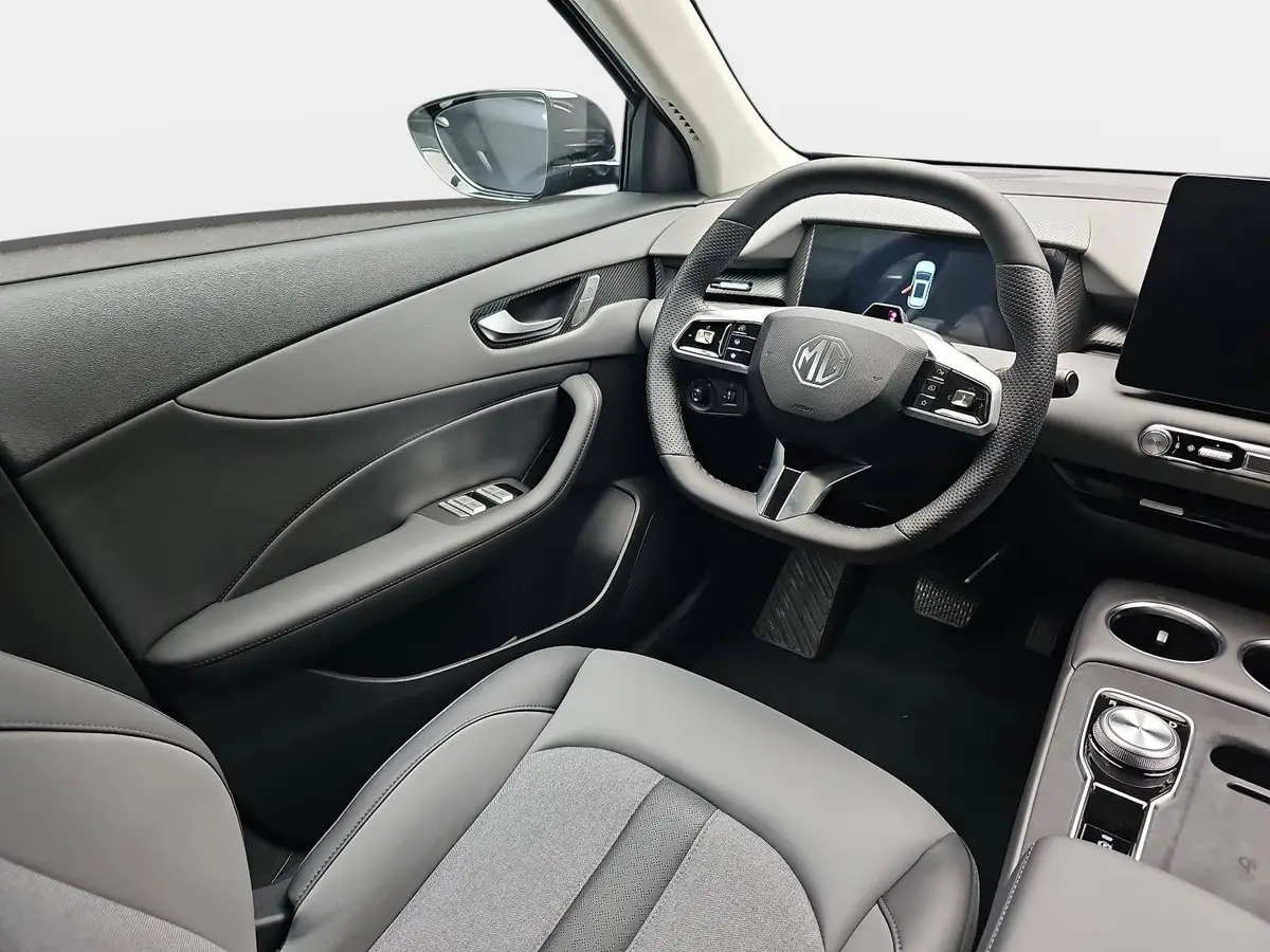 MG S5 EV 64 KWH MY25 LUXURY