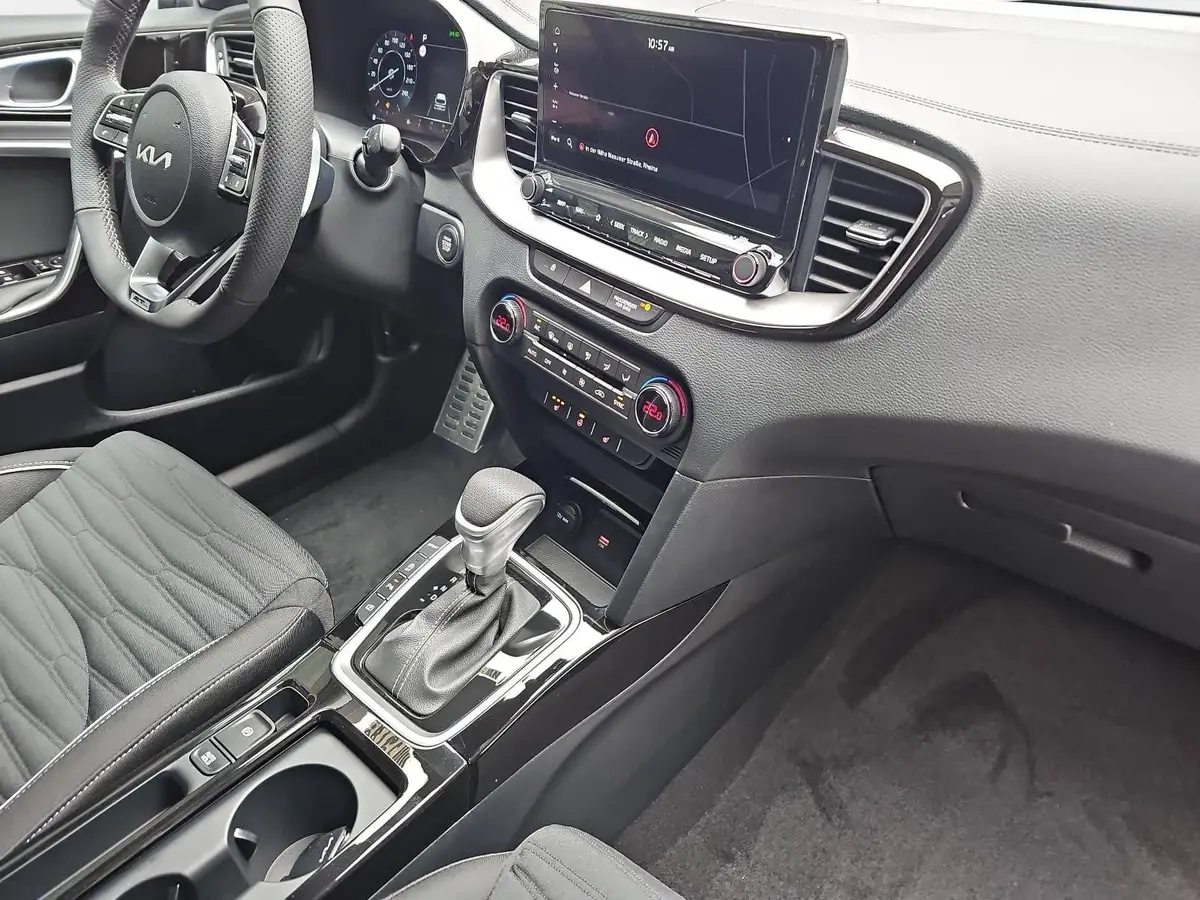 KIA CEED SW 1.5 T-GDI DCT7 GT-LINE TECHNOLOGIE PERFORMANCE