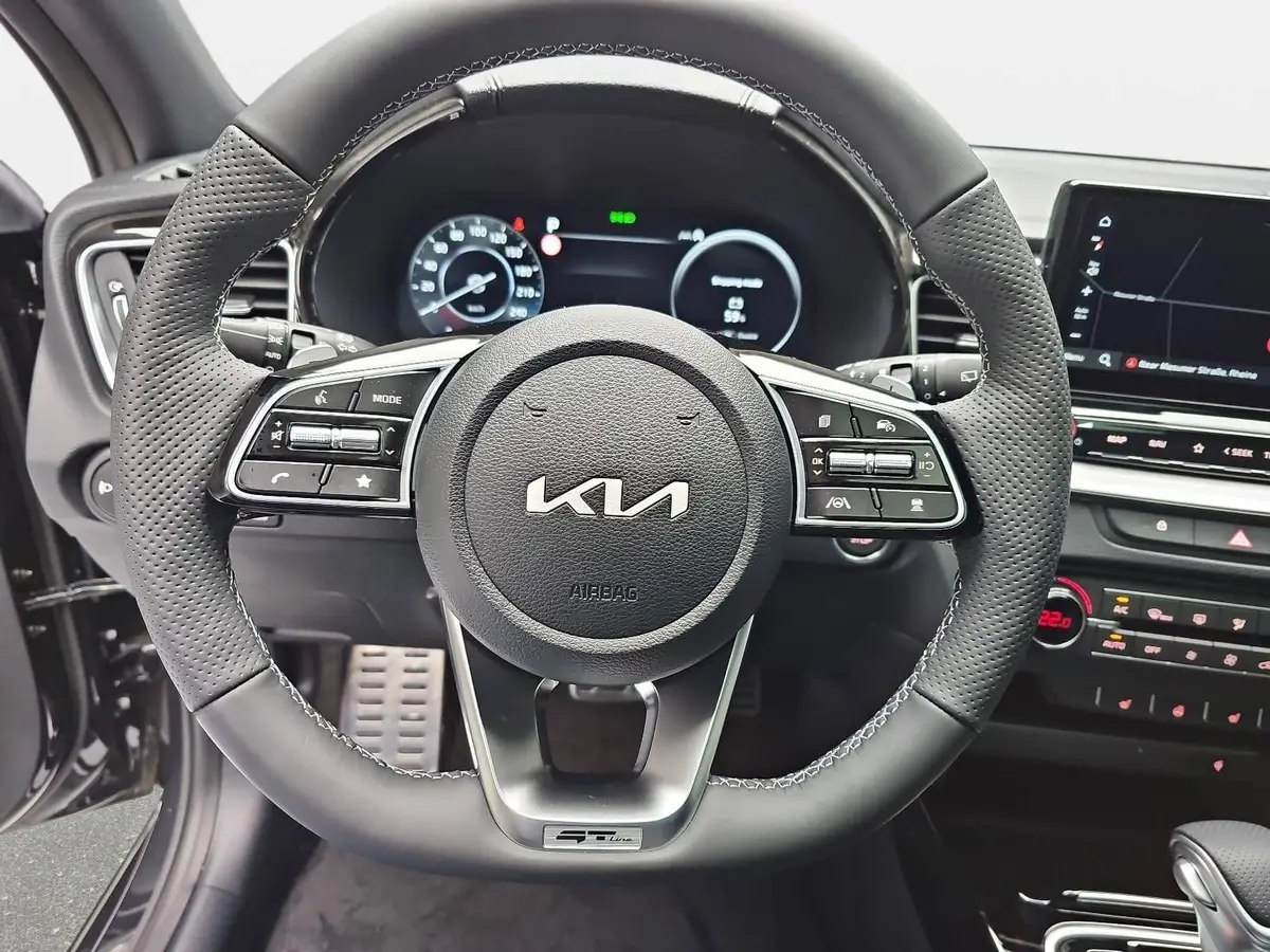 KIA CEED SW 1.5 T-GDI DCT7 GT-LINE TECHNOLOGIE LEDER GLASDACH PERFORMANCE