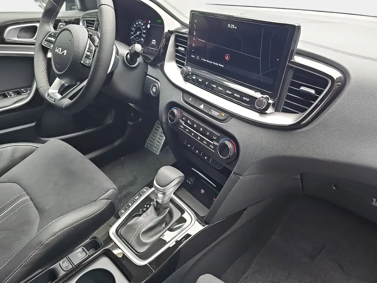 KIA XCEED 1.6 T-GDI 180 DCT GT-LINE MJ26 LEDER GLASDACH