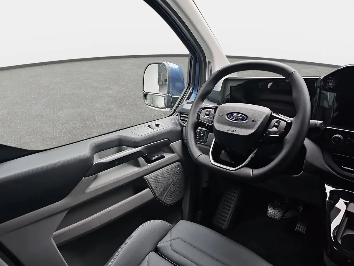 FORD TOURNEO CUSTOM 2.0 ECOBLUE AUTO. L1 TITANIUM X NAVI LED AHK