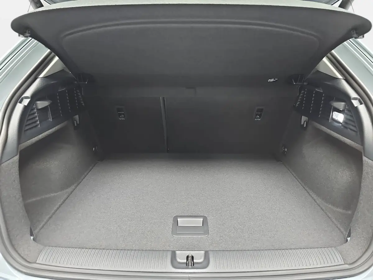 AUDI Q2 35 TFSI S-TRONIC S LINE NAVI LED ACC EL.HECKKL. WI