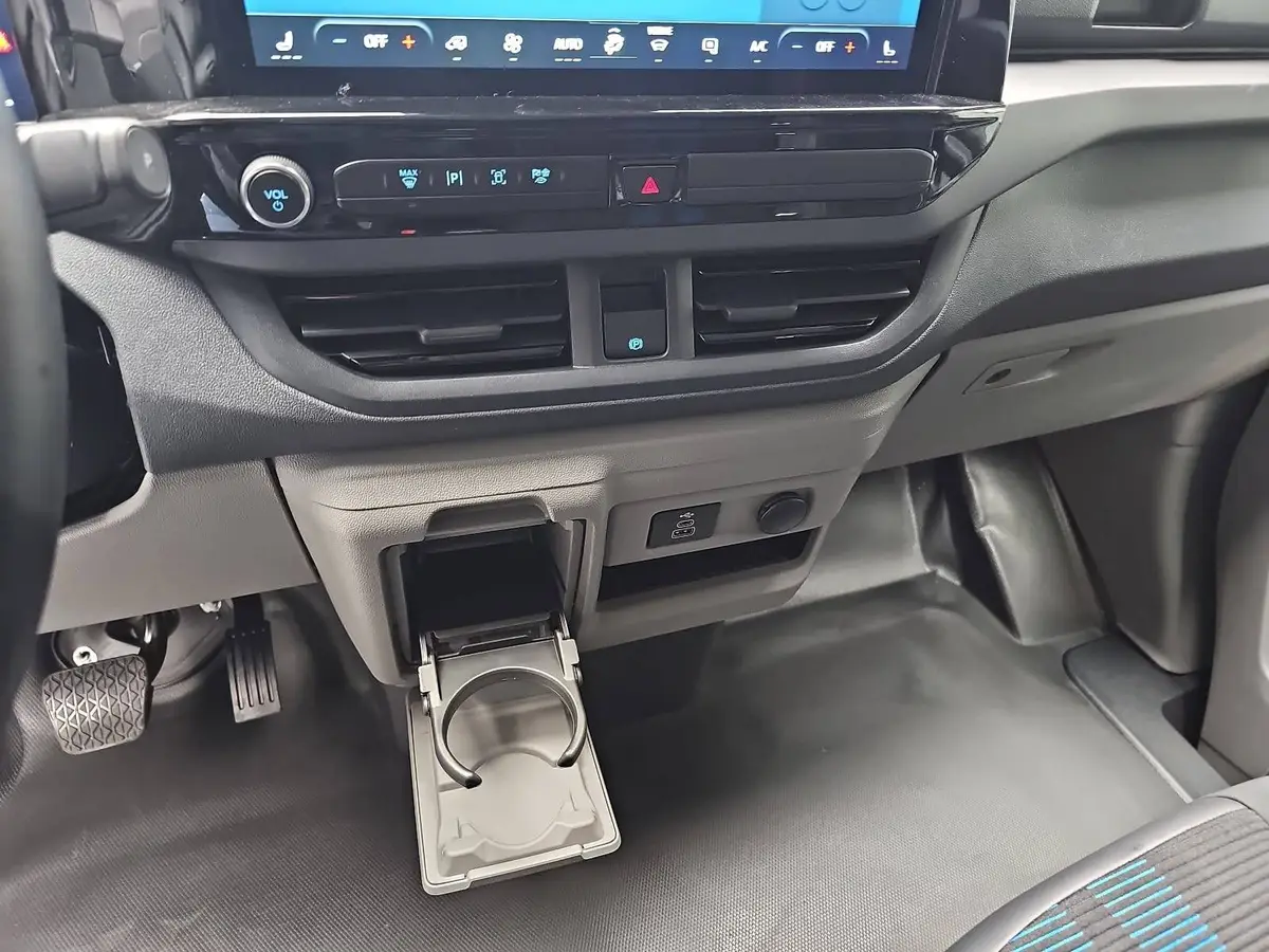 FORD TRANSIT CUSTOM 2.0 ECOBLUE AUTO. 320 L1H1 SPORT FWD KLIMA LED LM