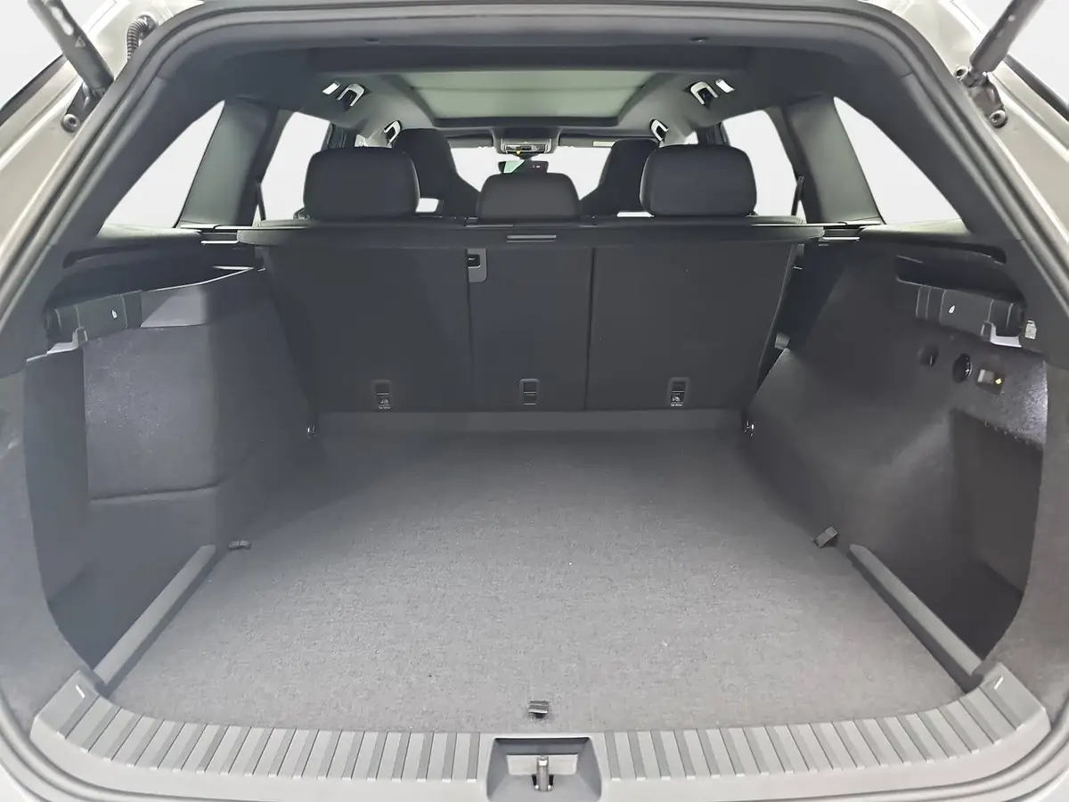 SKODA KODIAQ 1.5 TSI DSG IV PHEV SPORTLINE AHK PANO LM