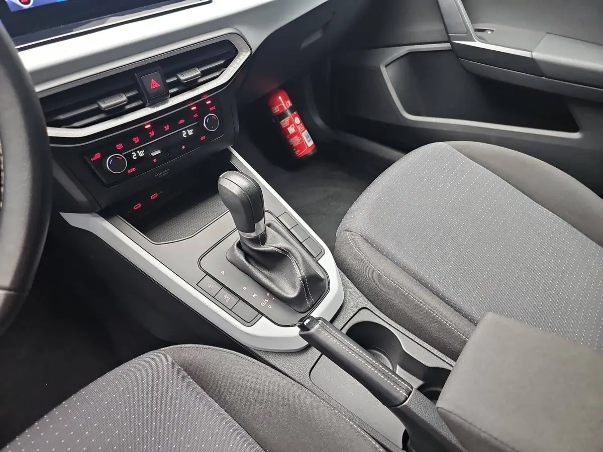 SEAT ARONA 1.0 TSI DSG STYLE NAVI LED PDC LM