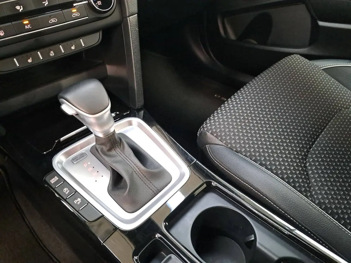 KIA XCEED 1.6 CRDI DCT NAVI KLIMA KAMERA ALLSEASON LM17