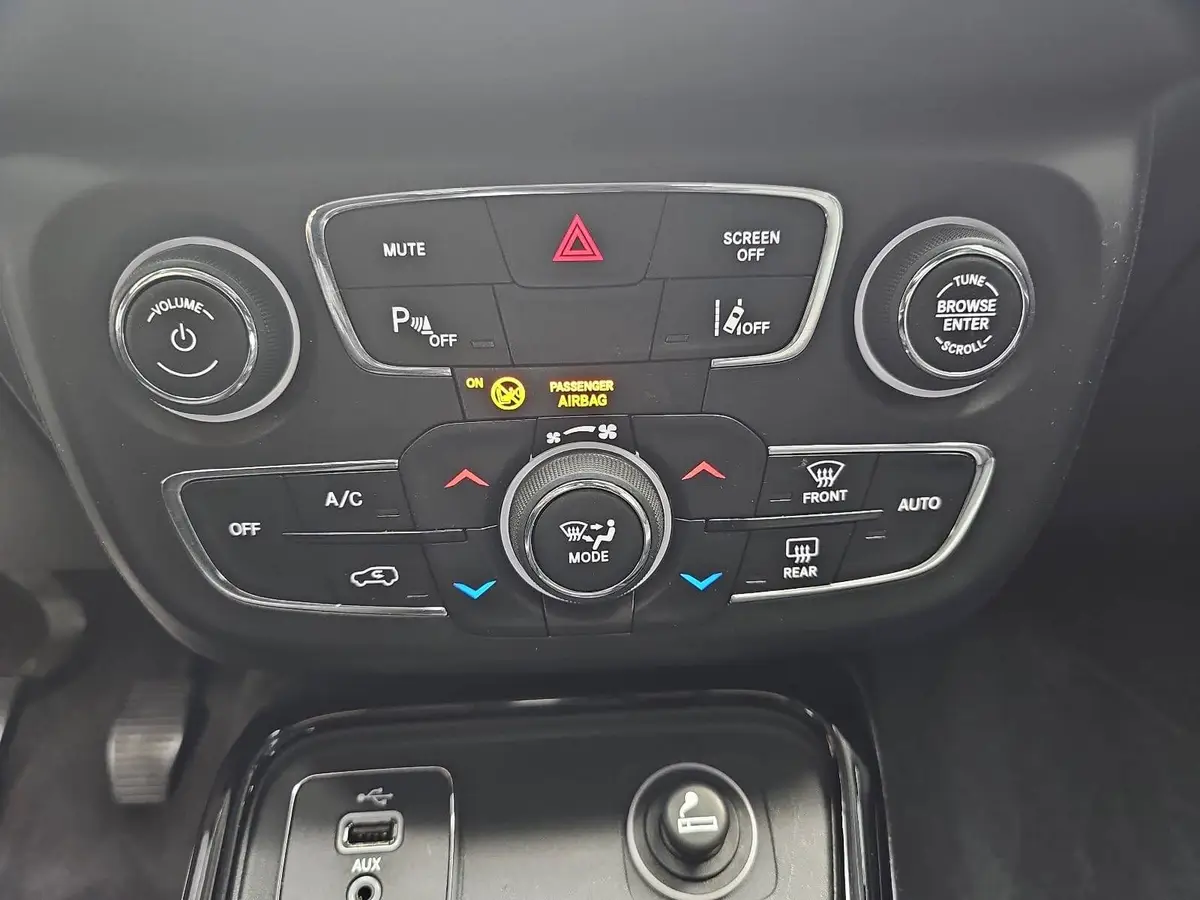 JEEP COMPASS 1.4 MULTIAIR 2WD LIMITED AHK NAVI XENON WINTER PDC AHK LM19