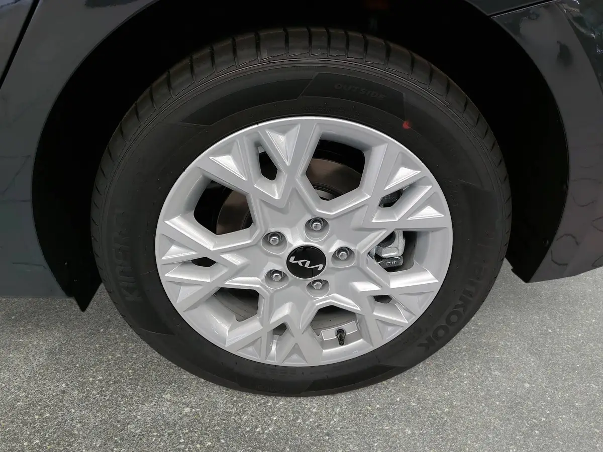 KIA CEED SW 1.5 T-GDI 48V DCT7 ULTIMATE EDITION