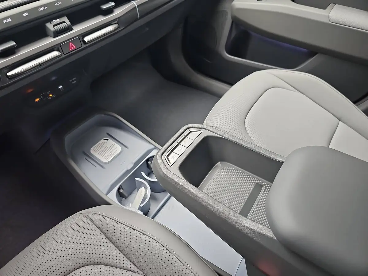 KIA EV3 81.4 KWH EARTH MJ26 WINTER-CONNECT BUSINESS UPGRADE