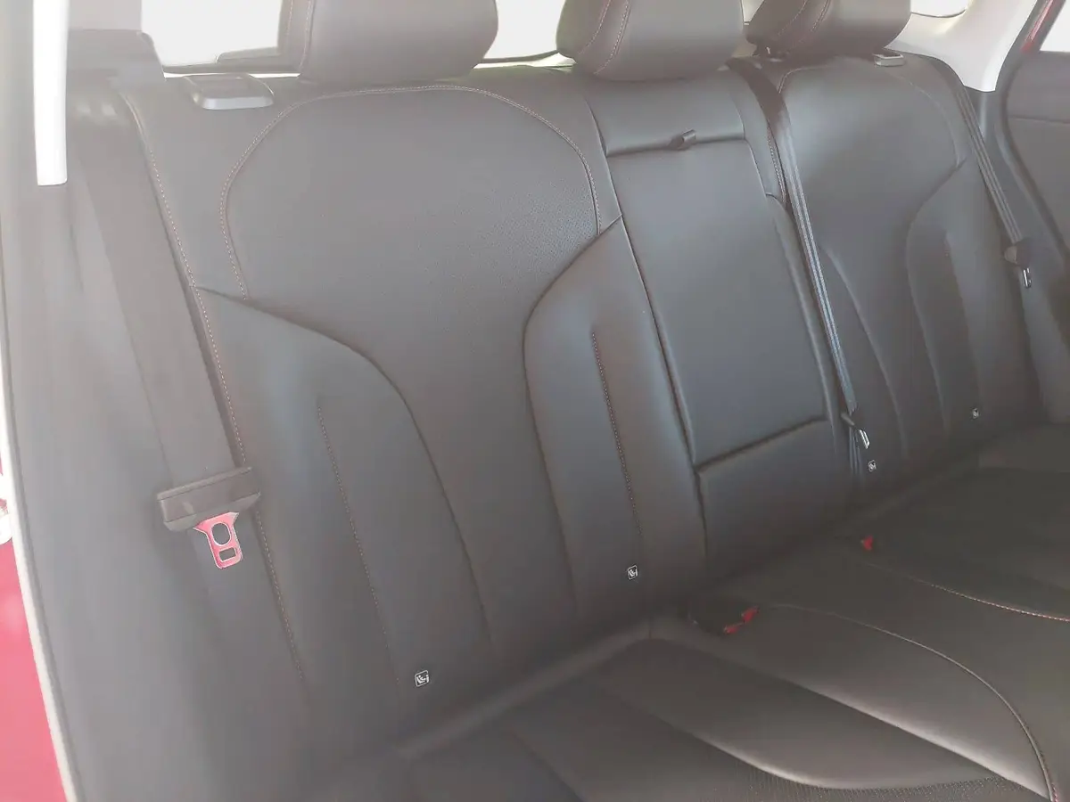 MG HS 1.5 PLUG-IN-HYBRID MY25.5 LUXURY LEDER 360-GRAD-KAMERA 19-ZOLL-LM