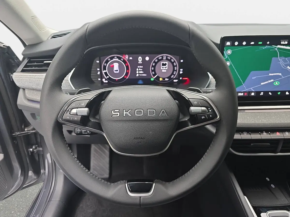 SKODA OCTAVIA COMBI 2.0 TDI DSG SELECTION NAVI LED ACC WINTER KAMERA A