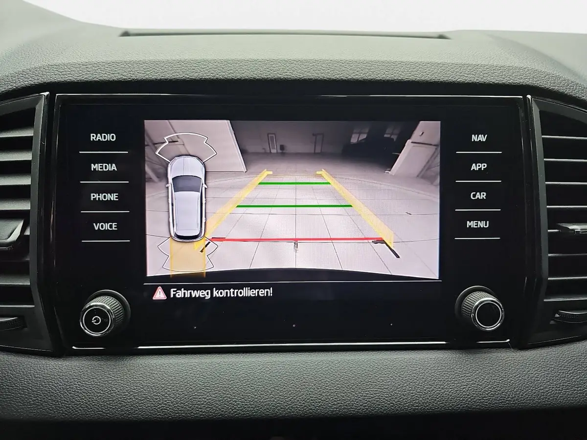 SKODA KAROQ 1.5 TSI DSG SELECTION NAVI LED ACC WINTER KAMERA A