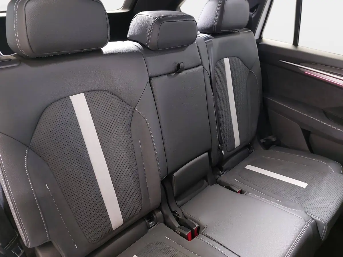 SKODA KODIAQ 1.5 TSI DSG SPORTLINE NAVI LED ACC PANO WINTER AHK