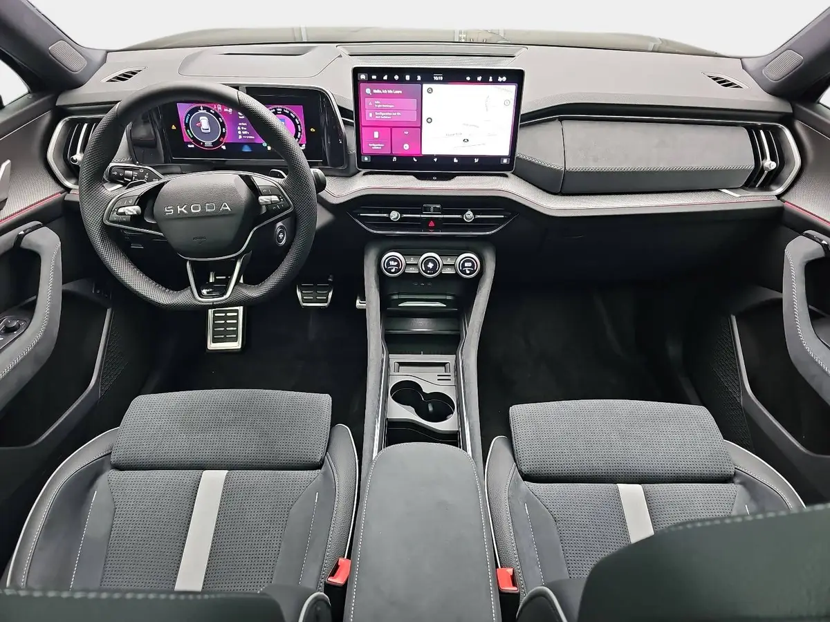 SKODA KODIAQ 1.5 TSI DSG IV PHEV SPORTLINE AHK PANO LM