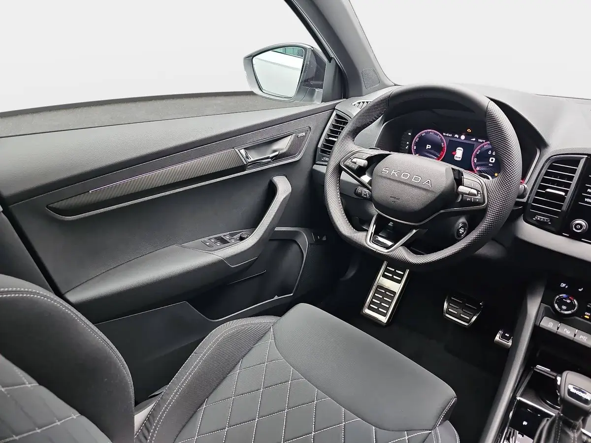 SKODA KAROQ 1.5 TSI DSG SPORTLINE NAVI LED-MATRIX PANO CANTON