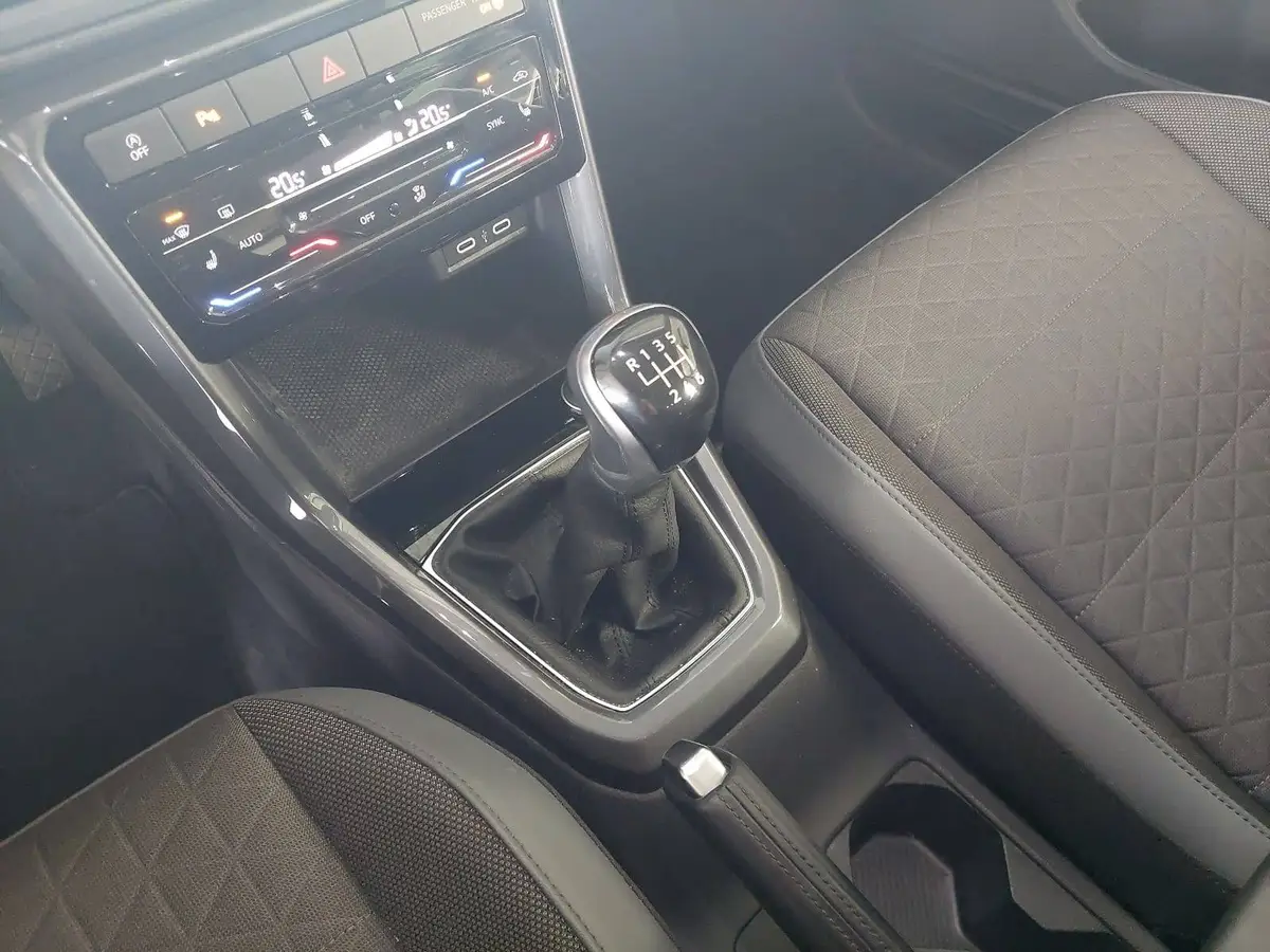 VW T-CROSS 1.0 TSI STYLE OPF NAVI LED ACC KAMERA LM17