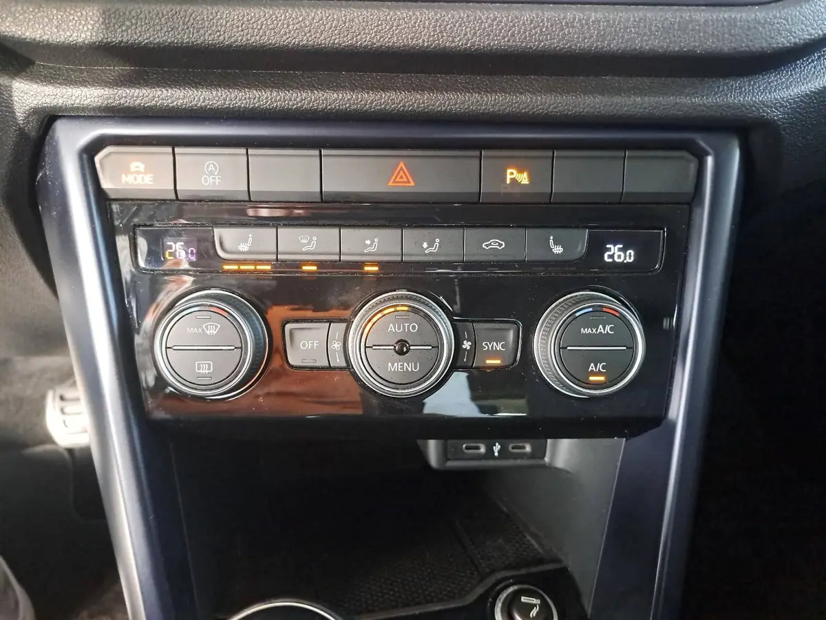 VW T-ROC 1.5 TSI UNITED NAVI LED