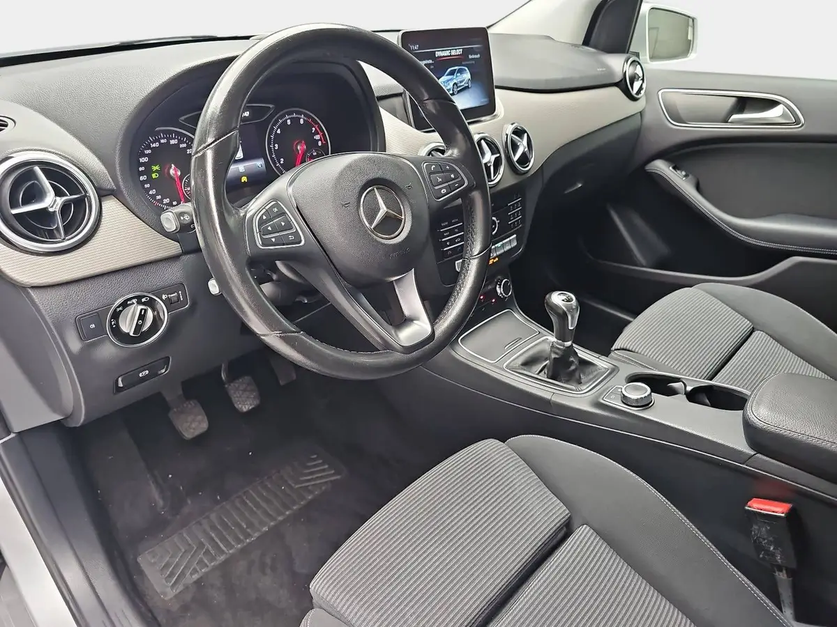 MERCEDES-BENZ B 180 STYLE GRA WINTER AHK