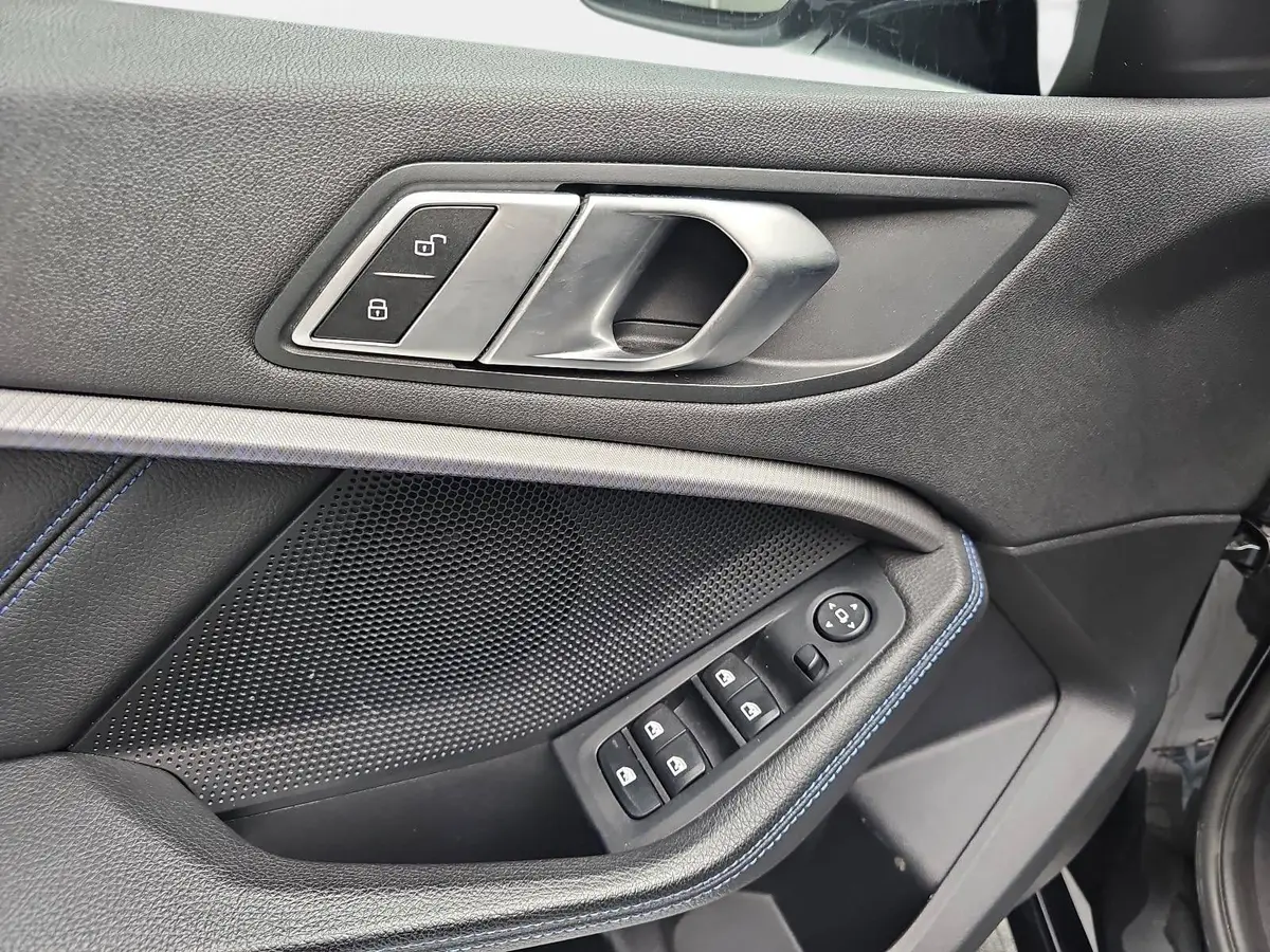 BMW 118 I AUTO. M SPORT NAVI LED PDC