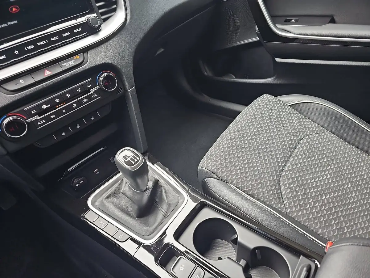 KIA XCEED 1.0 T-GDI VISION KOMFORT LED