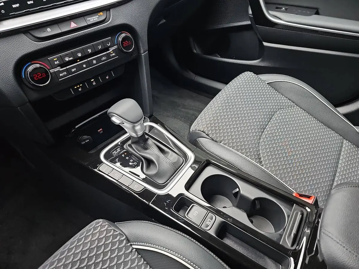 KIA XCEED 1.6 T-GDI 150 DCT VISION MJ26 KOMFORT+