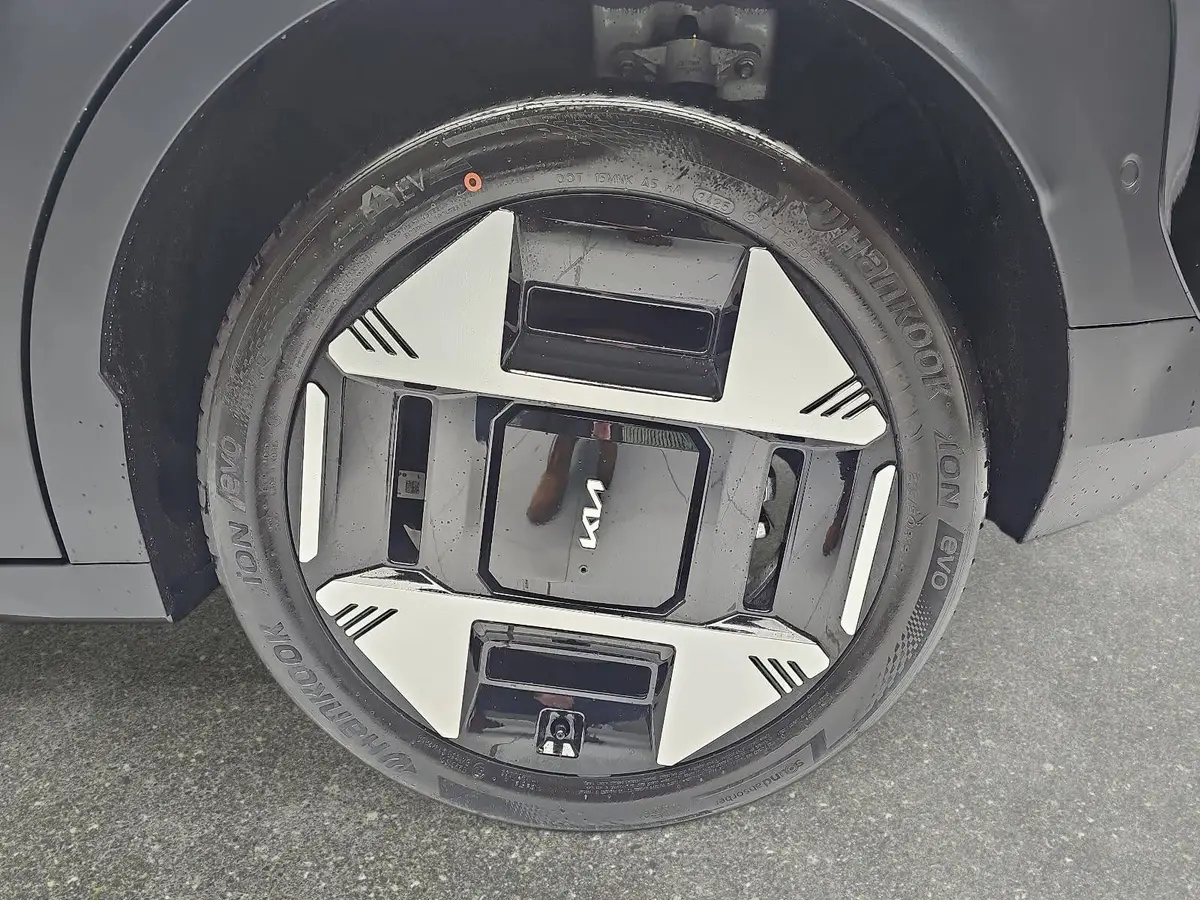 KIA EV3 81.4 KWH EARTH MJ26 WINTER BUSIN. UPGRADE DRIVEWISE-PARK DESIGN SOUND
