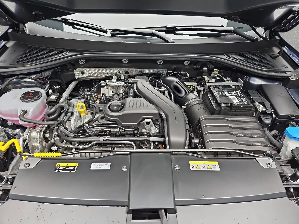 VW T-ROC 1.5 TSI DSG R-LINE NAVI LED BLACK-STYLE SPUR KAMER