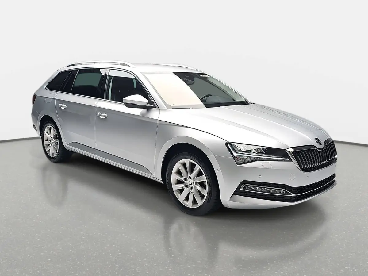 SKODA SUPERB COMBI 2.0 TDI DSG STYLE NAVI LED