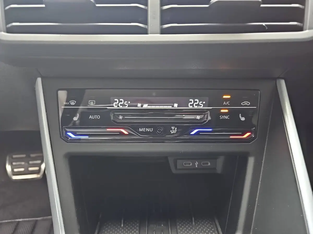 VW POLO 1.0 TSI DSG GOAL NAVI LED APP-CONNECT
