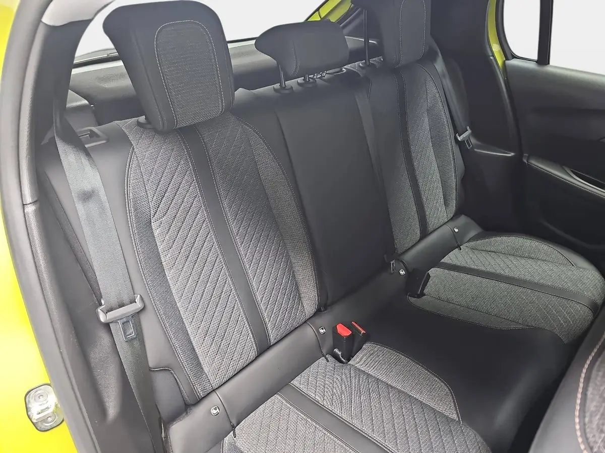 PEUGEOT 208 1.2 PURETECH 100 ALLURE LED DAB LM