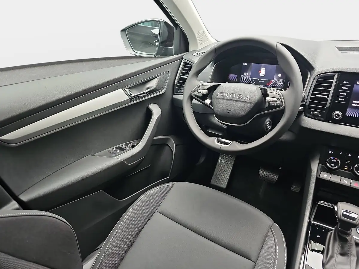 SKODA KAROQ 1.5 TSI DSG SELECTION LED AHK WINTER