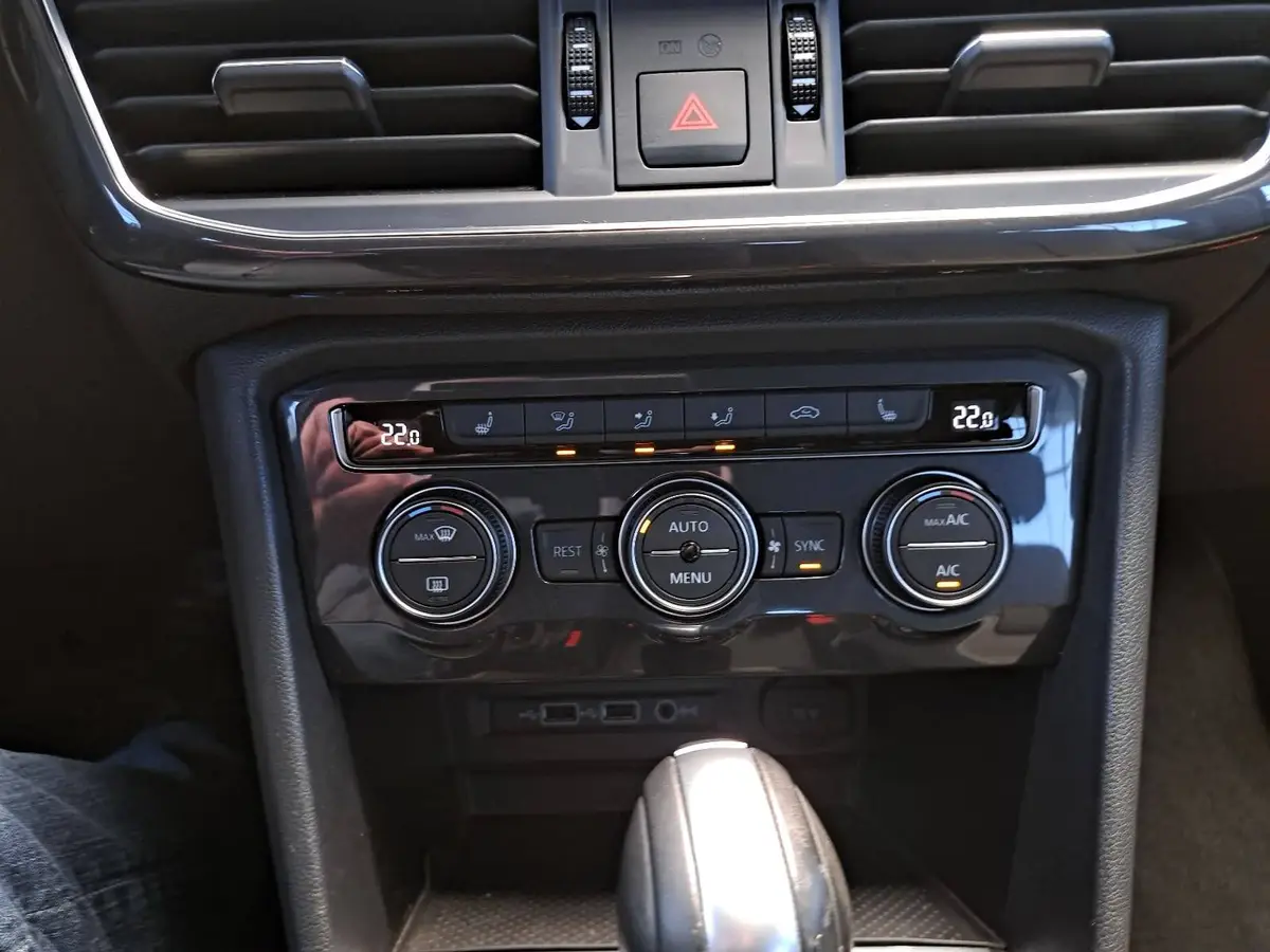 SEAT TARRACO 1.5 TSI OPF DSG STYLE 7-SITZER NAVI VOLL-LED LM18