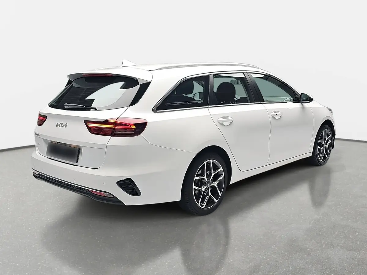 KIA CEED SW 1.5 T-GDI DCT7 SPIRIT TECHNOLOGIE ABN. AHK