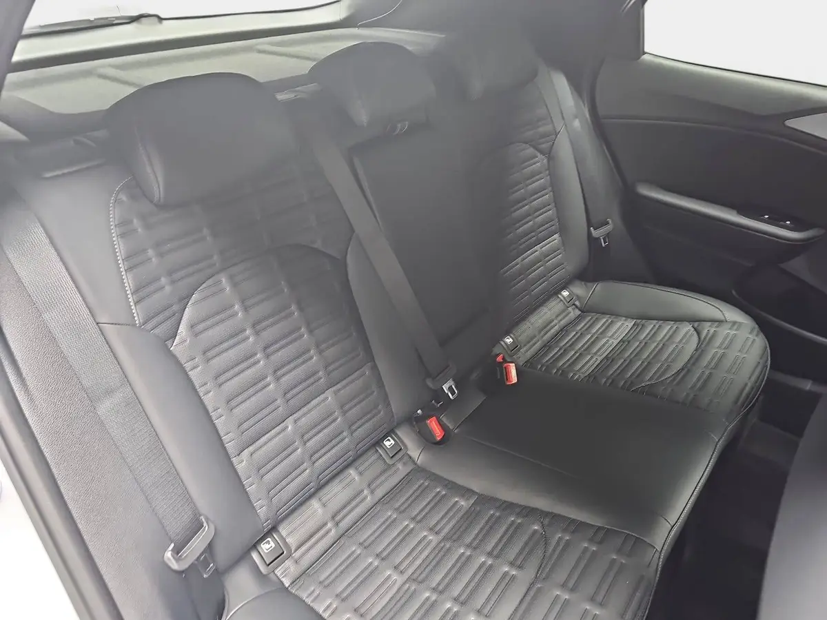 KIA XCEED 1.6 T-GDI 150 DCT SPIRIT MJ27 SOUND SITZ ADVANCED
