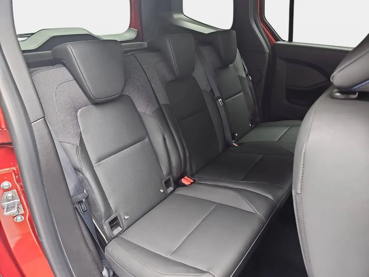 NISSAN TOWNSTAR KOMBI 1.3 DIG-T L1 2.3T AUTO. TEKNA