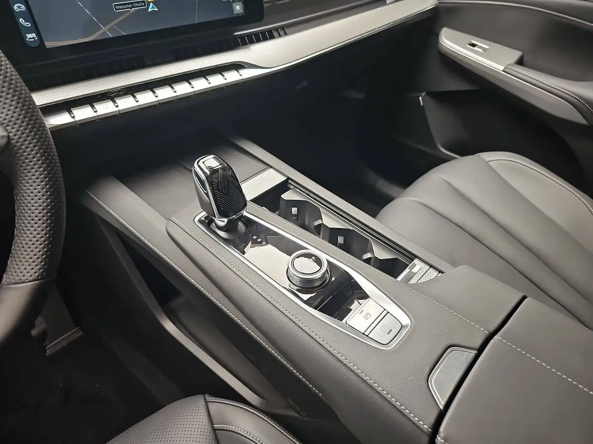 MG S9 PLUG-IN-HYBRID MY26 PREMIUM