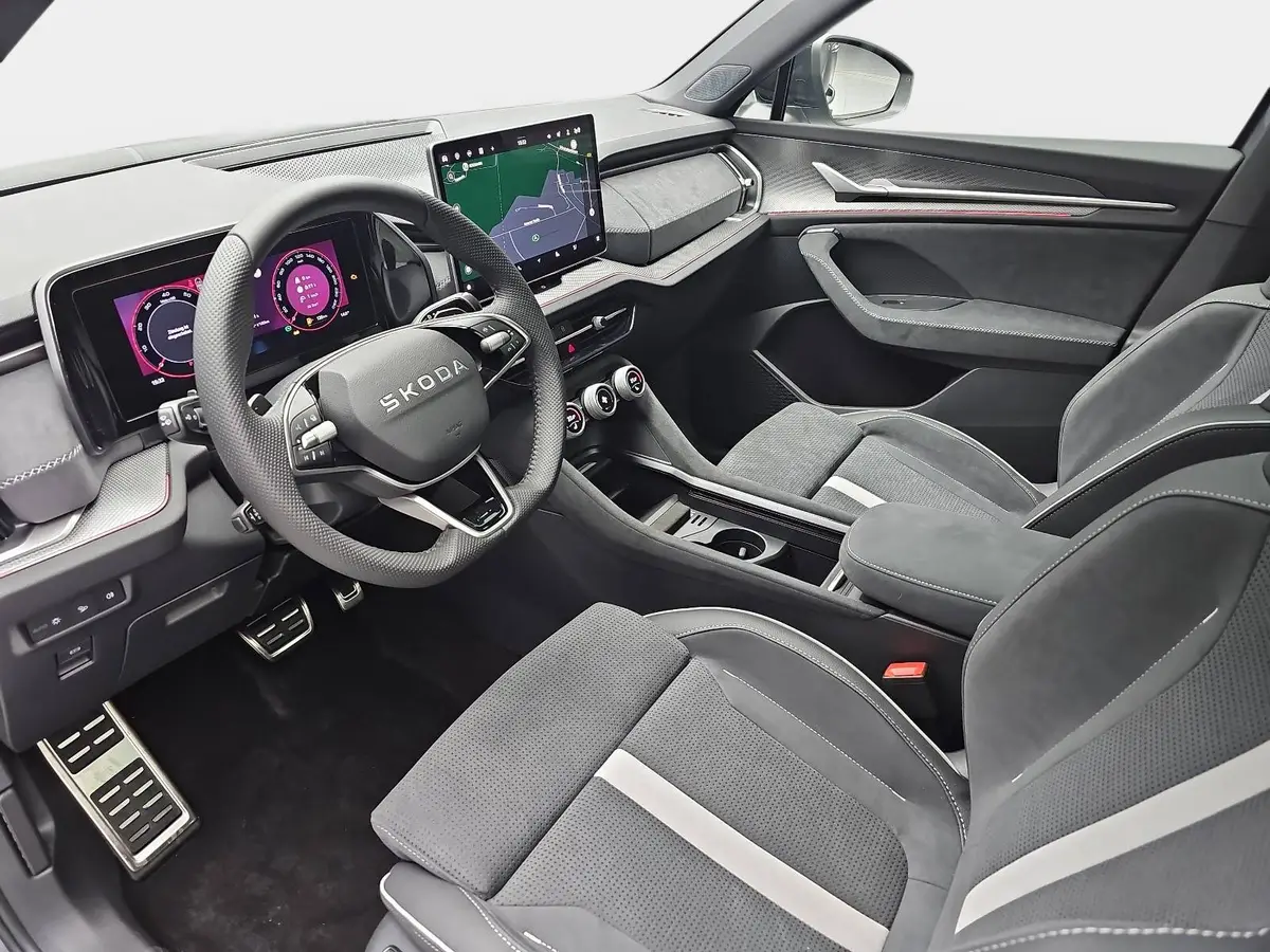 SKODA KODIAQ 1.5 TSI DSG SPORTLINE NAVI LED PANO 7-SITZE KAMERA