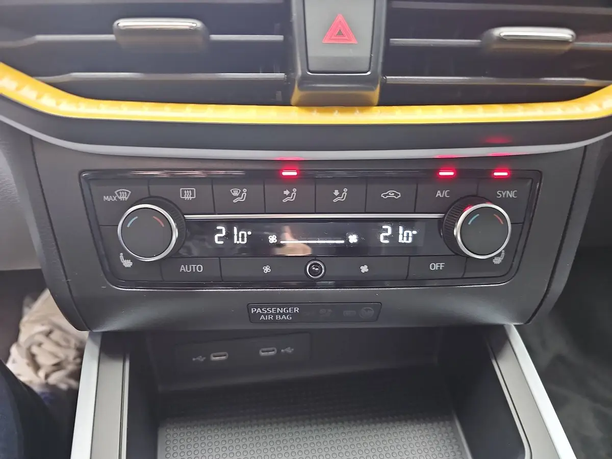 SEAT ARONA 1.0 TSI DSG STYLE LED KLIMAAUTO SMARTLINK PDC LM