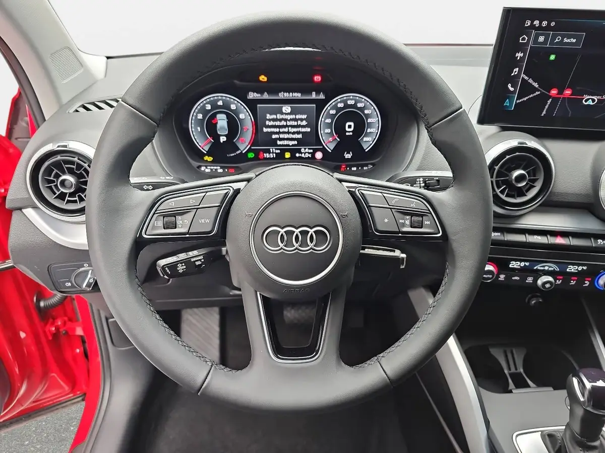 AUDI Q2 35 TFSI S-TRONIC S LINE NAVI LED ACC EL.HECKKL. WI