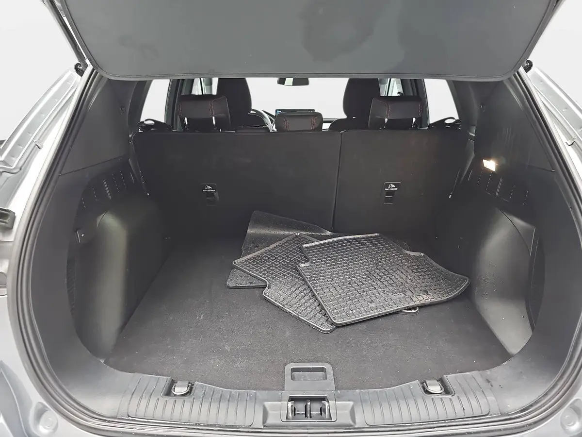 FORD KUGA 1.5 EB AUTO. ST-LINE NAVI LED KLIMAAUTO WINTER SIC