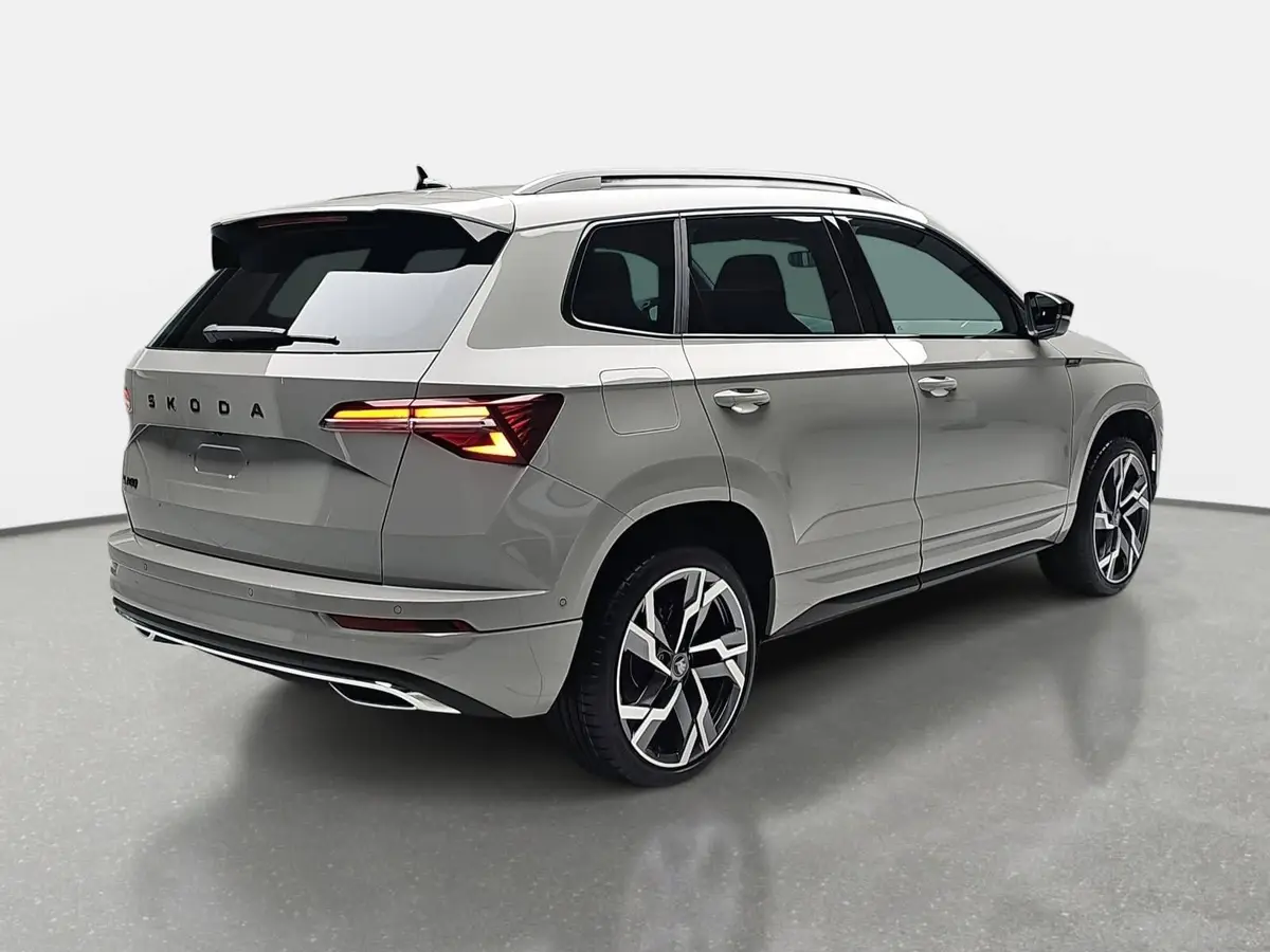 SKODA KAROQ 1.5 TSI DSG SPORTLINE NAVI LED-MATRIX PANO CANTON 