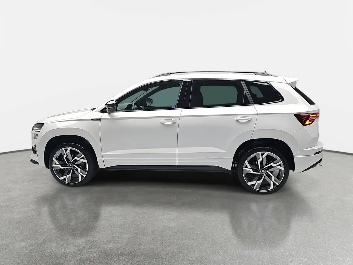 SKODA KAROQ 1.5 TSI DSG SPORTLINE NAVI LED-MATRIX PANO WINTER 