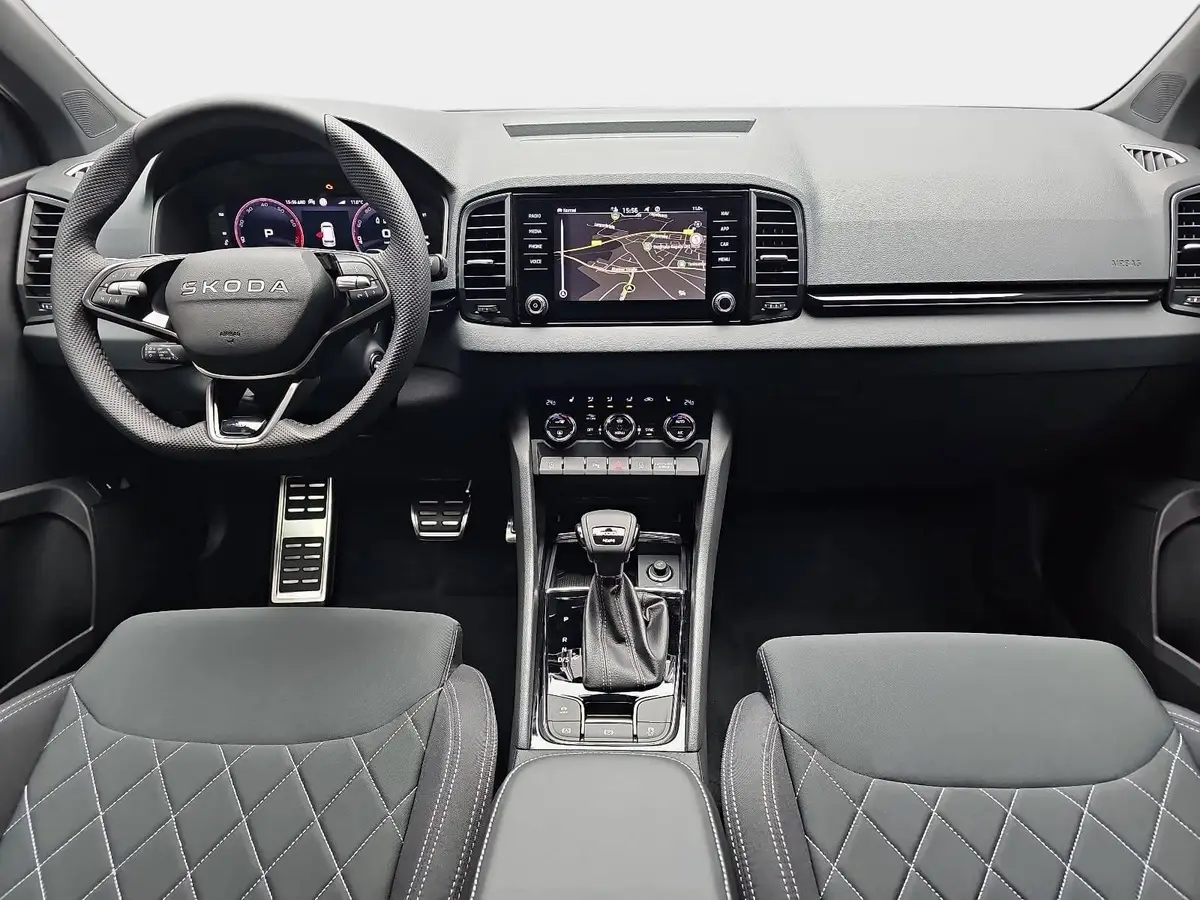 SKODA KAROQ 2.0 TSI DSG SPORTLINE 4X4 AHK PANO