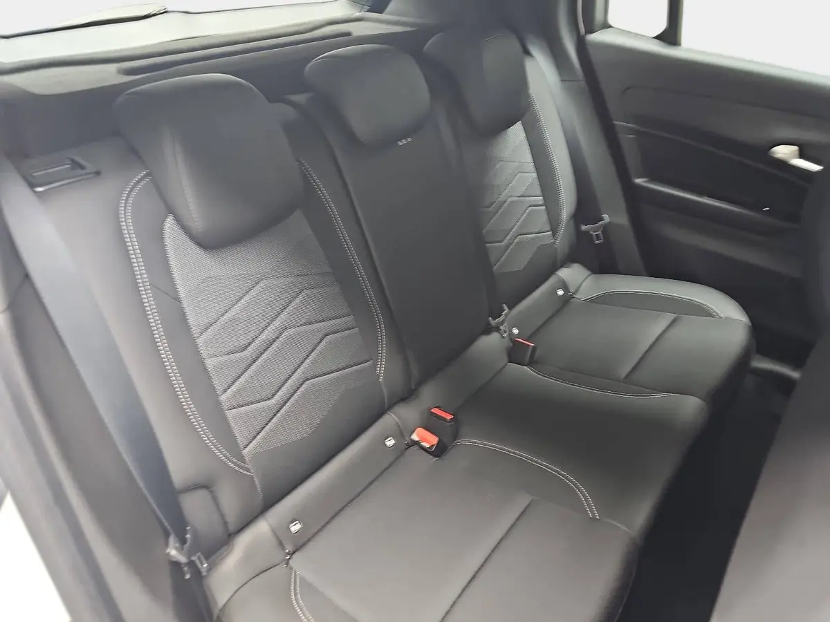 JEEP AVENGER AUTO. 51KWH ALTITUDE LED PDC KAMERA